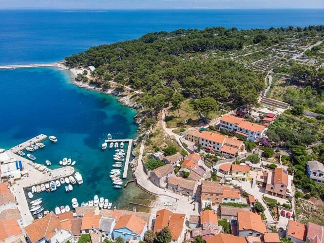 Cuore Di Milka Apartments Veli Losinj Exterior photo